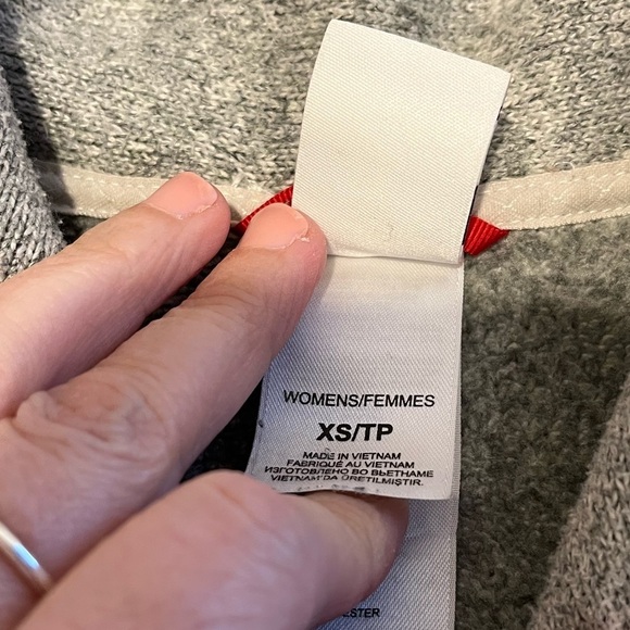 North Face Sweater Womens  Long Sleeve Pullover Shirt Shawl  SIZE XS - Picture 3 of 9